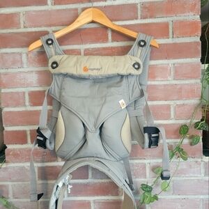 Ergobaby Carrier in Gray and Cream